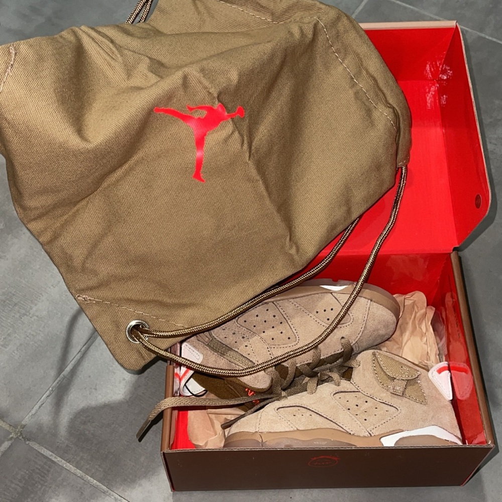 Travis Scott Jordan 6 Toddler Size 8 🔥